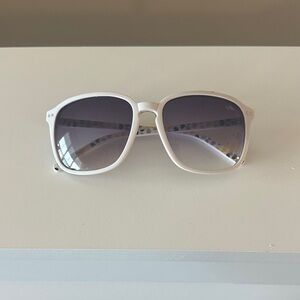 Chilli Beans Elegant White Sunglasses
